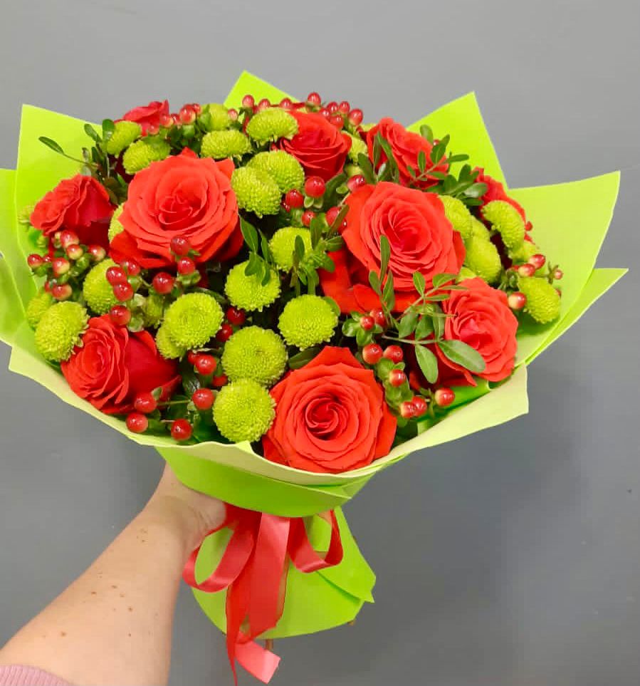 Букет цветов из: Хризантемы и Розы в Михайловке Иркутской области