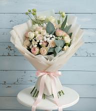 Букет цветов из:  Розы и Лизиантусы в Михайловке Иркутской области