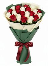 Букет Микс из красных и белых роз #REPLACE_PRED# Михайловке Иркутской области