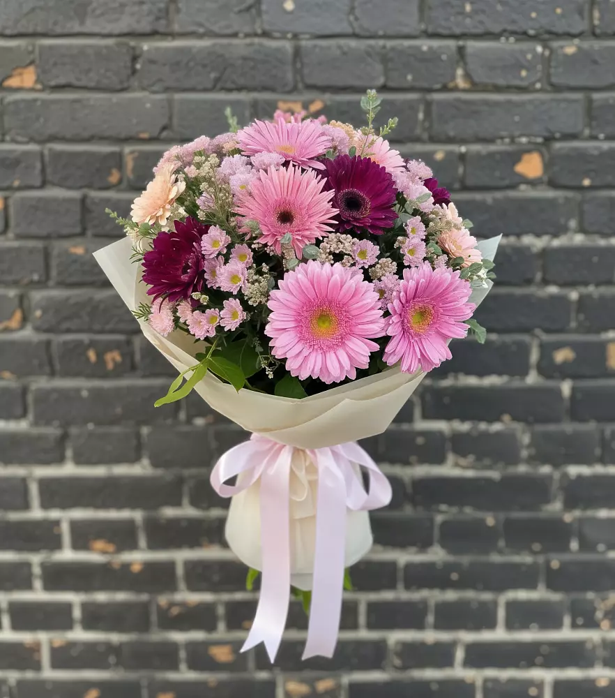 Букет цветов из: Герберы и Хризантемы в Михайловке Иркутской области