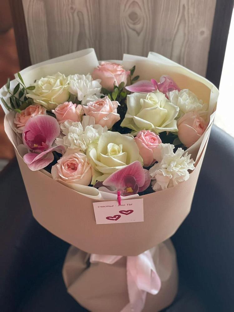 Букет цветов из: Орхидеи, Розы и Гвоздики в Михайловке Иркутской области