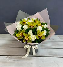 Букет цветов из:  Орхидеи и Розы в Михайловке Иркутской области