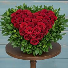 Цветочная композиция из Розы в виде сердца в Михайловке Иркутской области