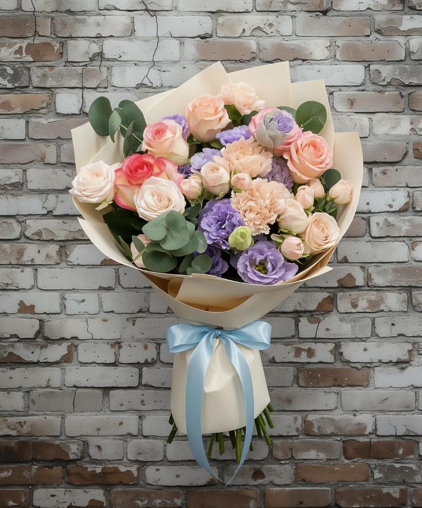 Букет цветов из: Розы, Лизиантусы и Гвоздики в Михайловке Иркутской области