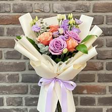 Букет цветов из:  Лизиантусы и Розы #REPLACE_PRED# Михайловке Иркутской области