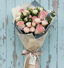 Букет цветов из:  Розы в Михайловке Иркутской области