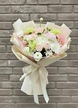 Букет цветов из:  Гвоздики, Розы, Лизиантусы и Хризантемы #REPLACE_PRED# Михайловке Иркутской области