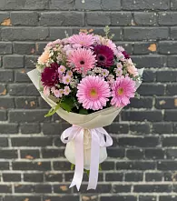 Букет цветов из:  Герберы и Хризантемы в Михайловке Иркутской области