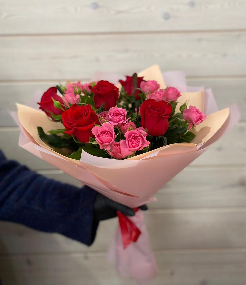 Букет цветов из: Розы в Михайловке Иркутской области