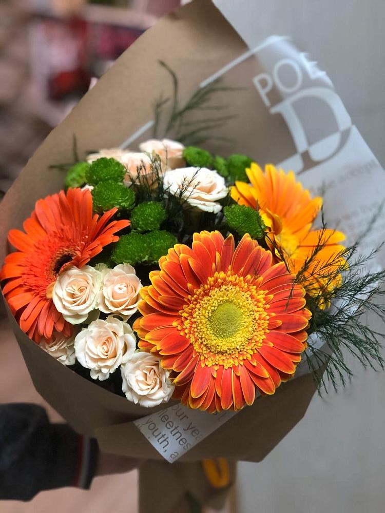 Букет цветов из: Герберы, Хризантемы и Розы в Михайловке Иркутской области