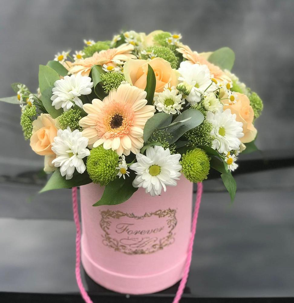 Цветочная композиция из Розы, Герберы и Хризантемы в шляпной коробке в Михайловке Иркутской области