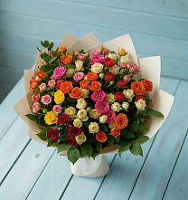 Букет Микс из разноцветных кустовых роз в Михайловке Иркутской области