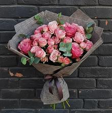 Букет цветов из:  Розы в Михайловке Иркутской области