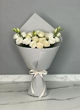 Букет цветов из:  Розы и Лизиантусы в Михайловке Иркутской области